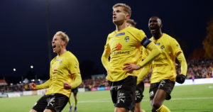 KuPS on jalkapallon Suomen mestari – myös liigakarsijan paikka ratkesi