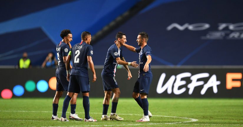 Paris Saint-Germain juhlii maalia