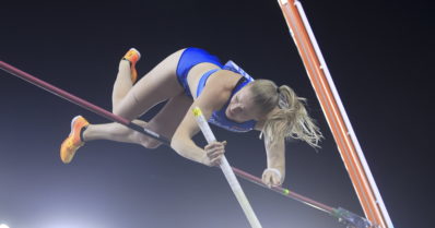 Suomalaisen seiväshypyn uutuuskirja kertoo hienoja ja traagisiakin tarinoita