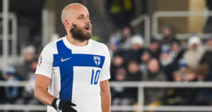 Huuhkajat pesi kasvojaan – Teemu Pukki iloitsi ”ihan mageeta” maaliaan