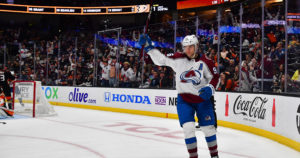 Mikko Rantanen paukutti NHL:ssä satasen rikki