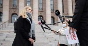 Aava Murto, 16, osallistui pääministerin tehtäviin päivän ajan – ”Myös tyttöjen tulevaisuus on digitaalinen”