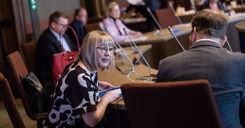 Sosiaali- ja terveysministeri Aino-Kaisa Pekonen sekä työministeri Tuula Haatainen ovat mahdollisesti altistuneet koronavirukselle.