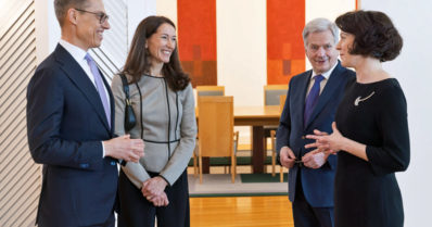 Tasavallan presidentti ja tuleva tasavallan presidentti puolisoineen tapasivat – Stubb ei muuta Mäntyniemeen