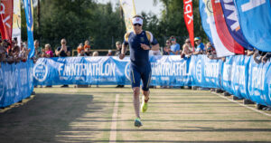 Finntriathlon käynnistyi tasavallan presidentin johdolla – Stubb sijoittui toiseksi