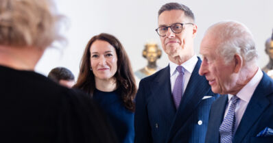 Alexander Stubb ja kuningas Charles tapasivat Lontoossa – vierailu jatkui Buckinghamin palatsissa