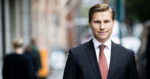Oikeusministeri kiristäisi rangaistuksia – ”Erityisen tuomittavina pidän lapsiin kohdistuvia seksuaalirikoksia”