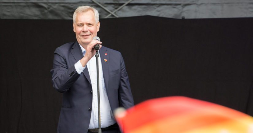 Pääministeri Antti Rinne osallistui ensimmäisenä pääministerinä viikonvaihteessa Helsinki Pride -tapahtumaan.