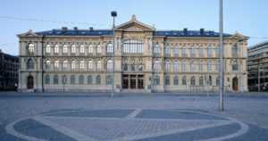 Ateneum avasi ovensa rajoitetuin kävijämäärin – ensimmäiseksi esillä vain Repin-näyttely