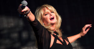 Bonnie Tyler on poissa – laulaja muistetaan äänestään ja sydäntä raastavista hiteistään