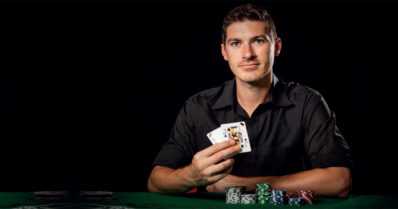 Kasinot polvilleen laittanut musta lammas – ”Kirkon blackjack-tiimimme keskittyi vain korttien laskemiseen”