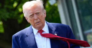 Hamas suostumassa panttivankien vapauttamiseen – Trump kehotti lopettamaan pommitukset