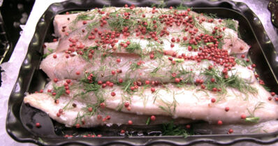 Joulu saa suomalaiset graavaamaan siikaa – yhtenä päivänä kaikki ryntäävät kalaostoksille