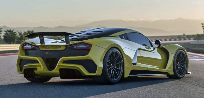 Venom F5:tä vauhdittaa alumiininen 7,4-litrainen V8, joka saa lisäpuhtia kahdesta turbosta.
