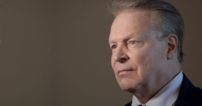 Ilkka Kanerva on poissa – eduskunnan pitkäaikaisin kansanedustaja menehtyi vaikeaan sairauteen