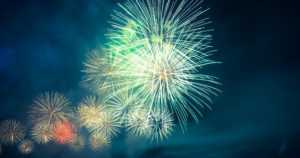 Muista suojalasit venetsialaisen ilotulituksissa – ne suojaavat tehokkaasti silmävammoilta