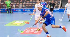 Jarkko Nieminen teki avausmaalinsa salibandyliigassa