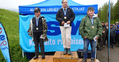 SM-kalastuskisassa ylivoimainen ykkönen – alle 12-vuotiaiden sarjan Jenna nosti huiman saaliin