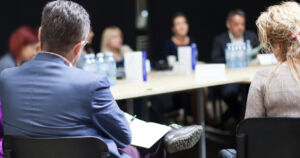 Kovaa peliä kunnallispolitiikassa – poliisi siirtää kunnianloukkausepäilyn syyteharkintaan