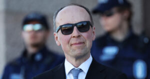 Jussi Halla-aho avaa sivuja elämästään – ”Toimittaja toivoo poliitikon valehtelevan”