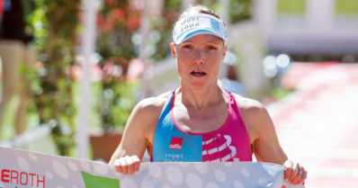 Triathlonin MM-mitalisti Kaisa Salia puukotettiin kotipihalla – ”Valtava veitsi lävisti minut”