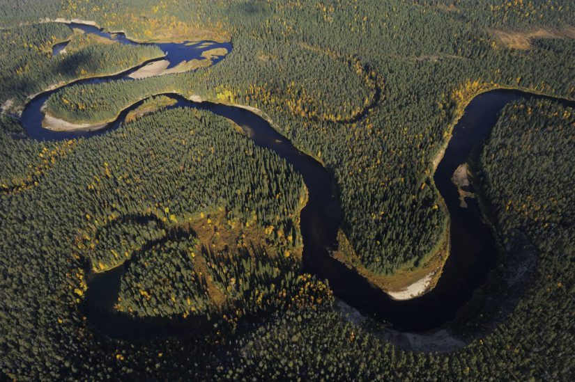 Kitkajoki Oulangassa on yksi Suomen joista, joiden suojelua EU-maissa turvaa vesipuitedirektiivi.