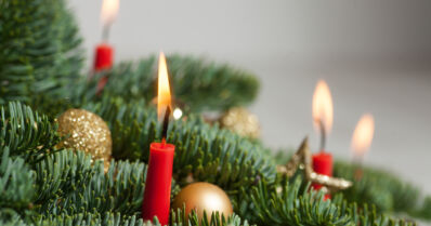 Joululaulut rauhoittavat kehoa ja mieltä – tämä koskettava kappale on suomalaisten suosikki