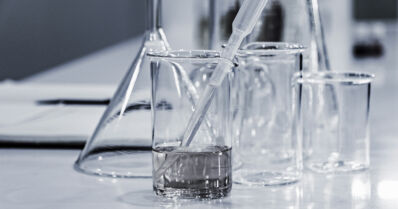 Pakettiauton räjähdyksessä menehtyi 40-vuotias nainen – toinen uhri virolainen mies