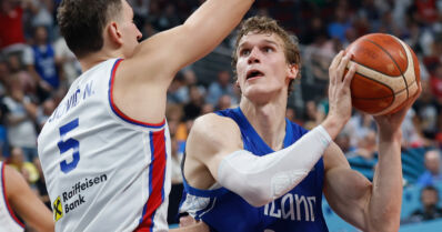 Susijengi kaatoi EM-kisoissa sensaatiomaisesti Serbian – ”Ihan uskomaton suoritus jätkiltä”