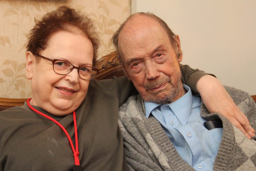 Sigurd Kärnä on viimeiset 16 vuotta toiminut myös monisairaan Leena-tyttären omaishoitajana.