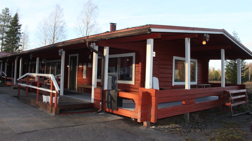 Nyt kelpaa. Lehtopirtti on pessyt kasvonsa niin sisältä kuin ulkoakin ja liikkuminen toimintakeskuksessa on tehty täysin esteettömäksi.