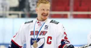 TPS juhli liian aikaisin – HIFK vei kiekkoliigan pronssimitalit jatkoajalla