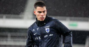 Huuhkajat nousi tappioasemasta – kaksi nopeaa maalia toivat voiton Liettuasta