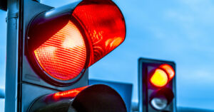 Nuoren 17-vuotiaan kuljettajan ”vanhat vihreät” kestivät liian pitkään – poliisi otti ajokortin pois