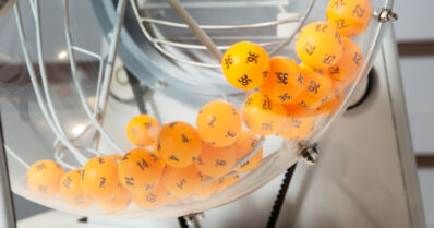 Pikkukaupunkiin osui kaksi lottokierroksen suurinta voittoa – ”Nyt on kyllä uskomaton sattuma”