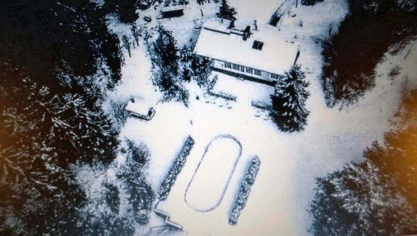 Tänän talon lottovoittaja osti. Talo myytiin hänelle ylihintaan ja sinne muutti myös niin sanottu ottopoika perheensä kanssa.