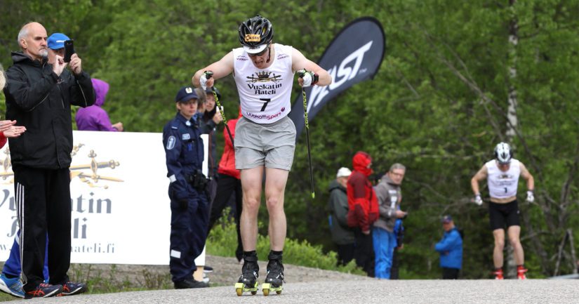 Matti Heikkinen nousi 17. sijalta Vaarannousun päälle ensimmäisenä ja voittajana.