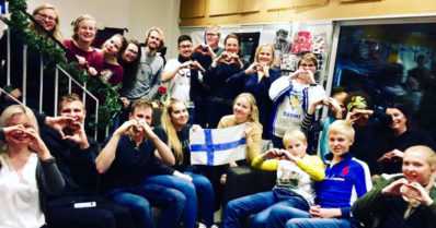 Täällä ollaan hengessä mukana – Lontoon merimieskirkko toimii MM-kisakatsomona