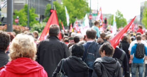 Pääministeripuolueen äänestäjien usko hiipui – yhä useampi arvioi Suomen menevän väärään suuntaan