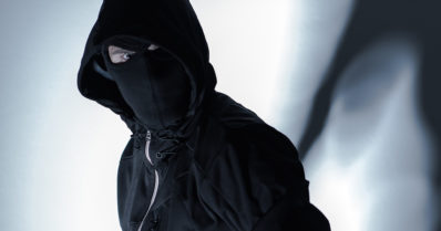 Katujengiläiset ammuskelivat toisiaan kohti jouluaattona – ainakin kahteen henkilöön osui