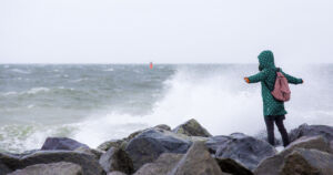 Atlantin hirmumyrsky muuttui matalapaineeksi – Suomeen tuulinen ja epävakaa viikonloppu