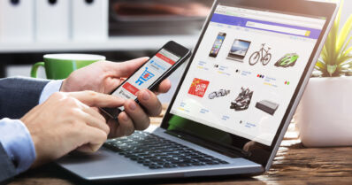 Nettishoppailu lisääkin stressiä – tutkimuksen mukaan uutiset ja aikuisviihde voivat lievittää sitä