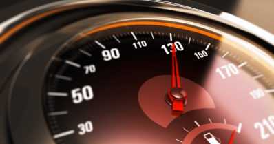 Pohjoisessa hurjasteltiin jopa 215 km/h – kaksi poikkeusluvalla ajokortin saanutta nuorta ajokieltoon