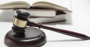 Pomo vei firman rahoja 156 000 euroa – tunnusti teon