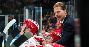 Sarjajumbo kaatoi sarjakärjen – HIFK yllätti Ässät kiekkoliigassa