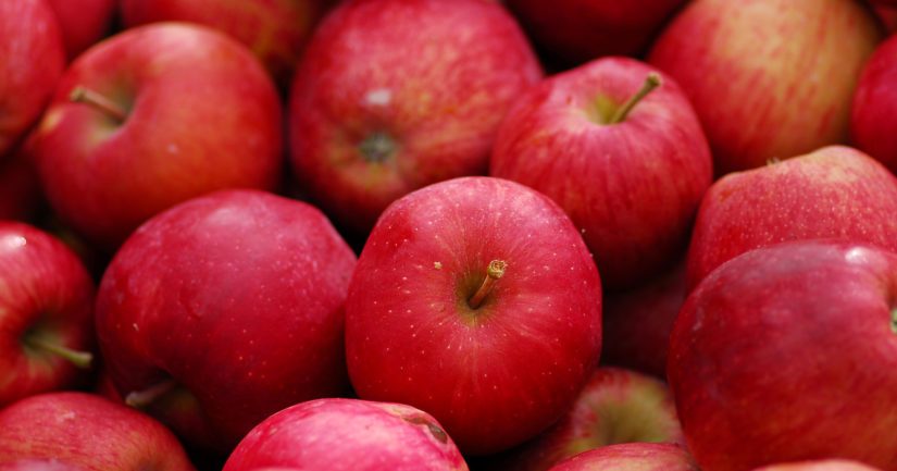 Omenat ovat listalla, kasvinterveysvaatimusten ulkopuolella jäävät hedelmistä banaani, taateli, durio, ananas ja kookos.