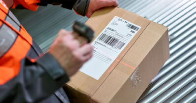 Suomalaisten verkko-ostaminen Kiinasta kasvaa taas – varsinkin miehet tekevät digiostoksia