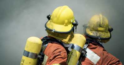 Murtohälyttimen ääni aiheutti hätäkeskusilmoituksen – palaneen talon asukkaat löytyivät menehtyneinä