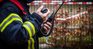 Ruumiskoira löysi palaneen hostellin raunioista kolmannen menehtyneen – kaksi kuolleista oli saksalaisia