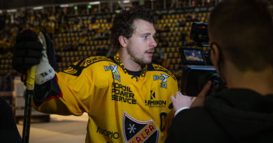 SM-liigan pudotuspeleissä taas maratonottelu – tasaisissa ottelupareissa Ilves on kuskin paikalla